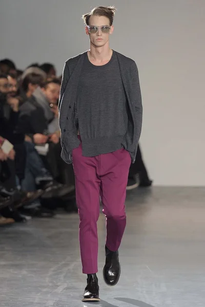 Look 19